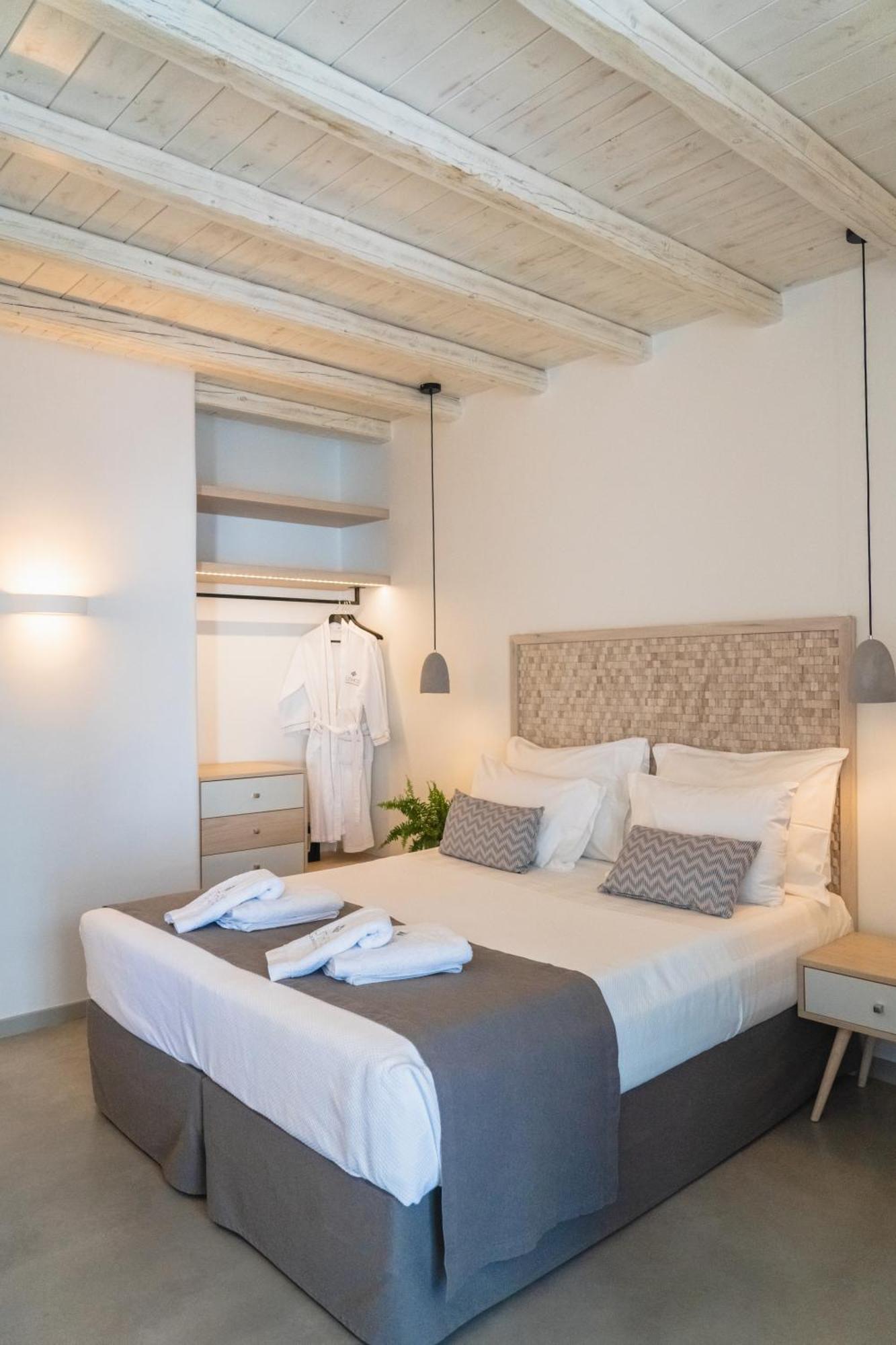 Lithos Luxury Suites Tínos Exterior foto